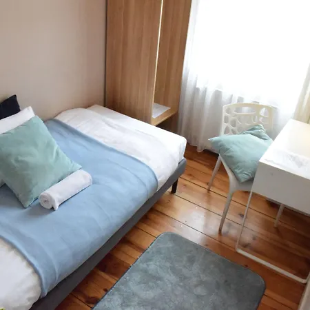 Blooms Boutique Hostel By Friendly Apartments-2